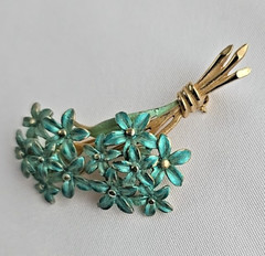 Vtg Pastelli Enamel and Goldtone Brooch Blue Teal Floral Flower Bouquet 2 inches