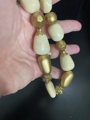 VTG Chunky Cream Swirl Bead Necklace Gold Tone Statement 80s 90s Neutral Chic