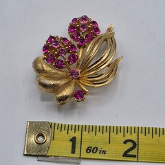 Vintage Lisner Gold Tone Fuchsia Pink Rhinestone Floral Brooch and Earring Set