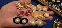 Vintage Mod Earrings Lot Of 117. 3lbs 15oz. 38 Signed Monet Hobé Avon Trifari…