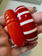 Lot 2 Vtg Lucite Plastic Bangle Bracelets Red White Stripe Carved Orange Stack