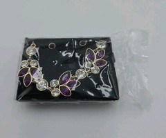 Avon Gold Color Botanical Necklace & Earring Gift Set Amethyst Color NWB