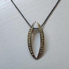 Vintage Retro Women’s Necklace Multiple Rhinestones Silver Tone Chain & Pendant!