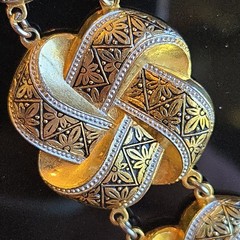Vintage Damascene Style Link Bracelet Gold Silver Black Tones 8″ Lightweight