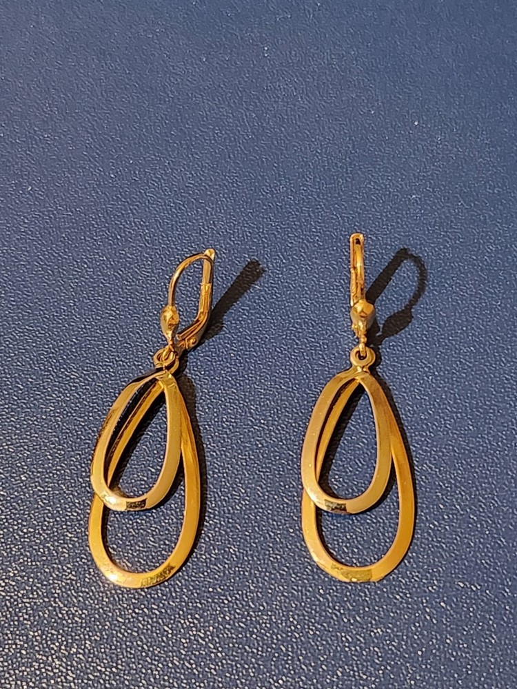 18K Yellow Gold Dangle Earrings 3.1g