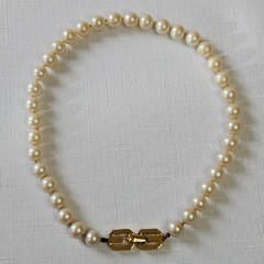 GIVENCHY PARIS NEW YORK 1977 Pearl Choker Necklace