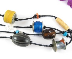 GLASS & STONE BEADED Vintage Necklace Metal Plastic Beads Back Seedbeads 38″