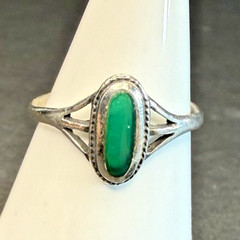 Vintage Sterling Silver Green Ring Size 9.75