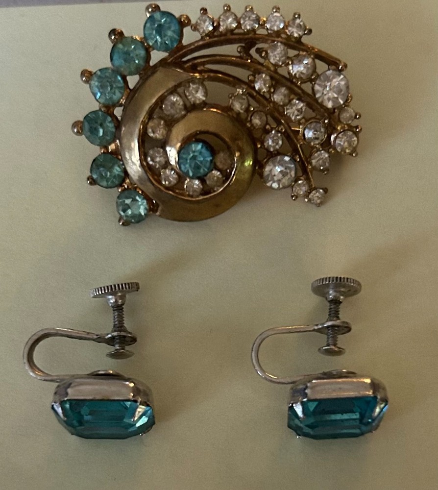 Vintage Aqua Blue & Rhinestone Brooch and earrings costume jewelry