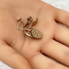 Vintage Nemo Monogram Earrings Cursive R Gold Tone Screw Backs Signed 1.5″