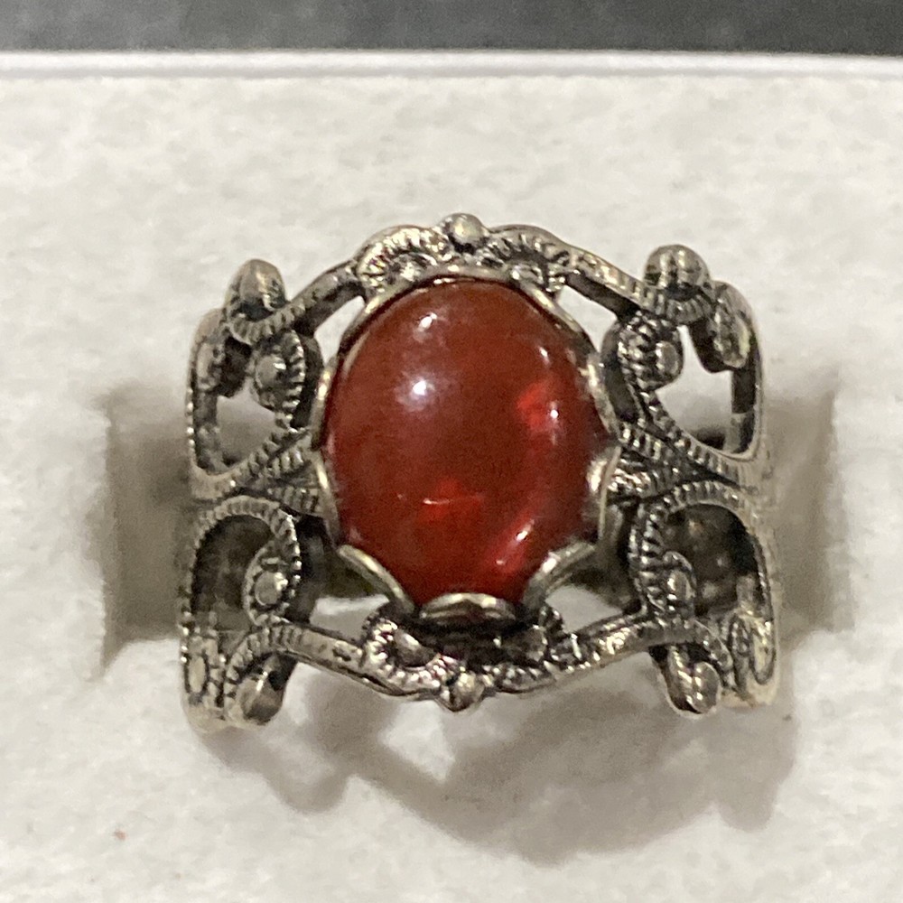 vintage ring size 7 adjusts scroll work burgundy stone