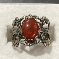 vintage ring size 7 adjusts scroll work burgundy stone