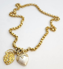 Vintage Joan Rivers Gold Tone Belcher Chain Heart Charm Necklace 32 in