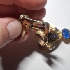 Lot Of Vintage 1940s Coro Pegasus Gold Tone Blue Rhinestone Bow Lapel Pin Brooch