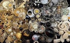 Broken Craft Jewelry -SINGLE Clip & Pierced Earrings, Broken Brooch Pins – 2+lbs