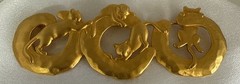 Vtg JJ Jonette Jewelry Playing CATS Brooch 3.25″ Hammered Gold Tone Signed Pin