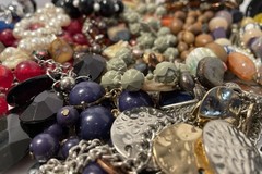 4Lb Mixed Mystery Jewelry Lot Vintage Mod Boho Bead Necklaces Bracelets Earrings
