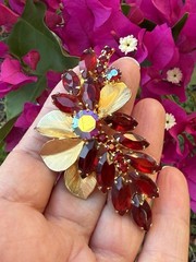 Juliana Delizza & Elster Red Rhinestone Brooch With Metal Leaf Accents Verified