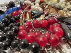 4Lb Mixed Mystery Jewelry Lot Vintage Mod Boho Bead Necklaces Bracelets Earrings