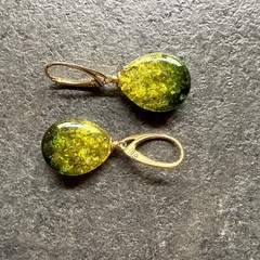 Unique green Whole Stone natural Amber Earrings 4.49g