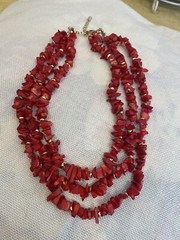 Vintage Red Natural Coral Chip Necklace 3 Three Strands 18 In Gold Tone Estate