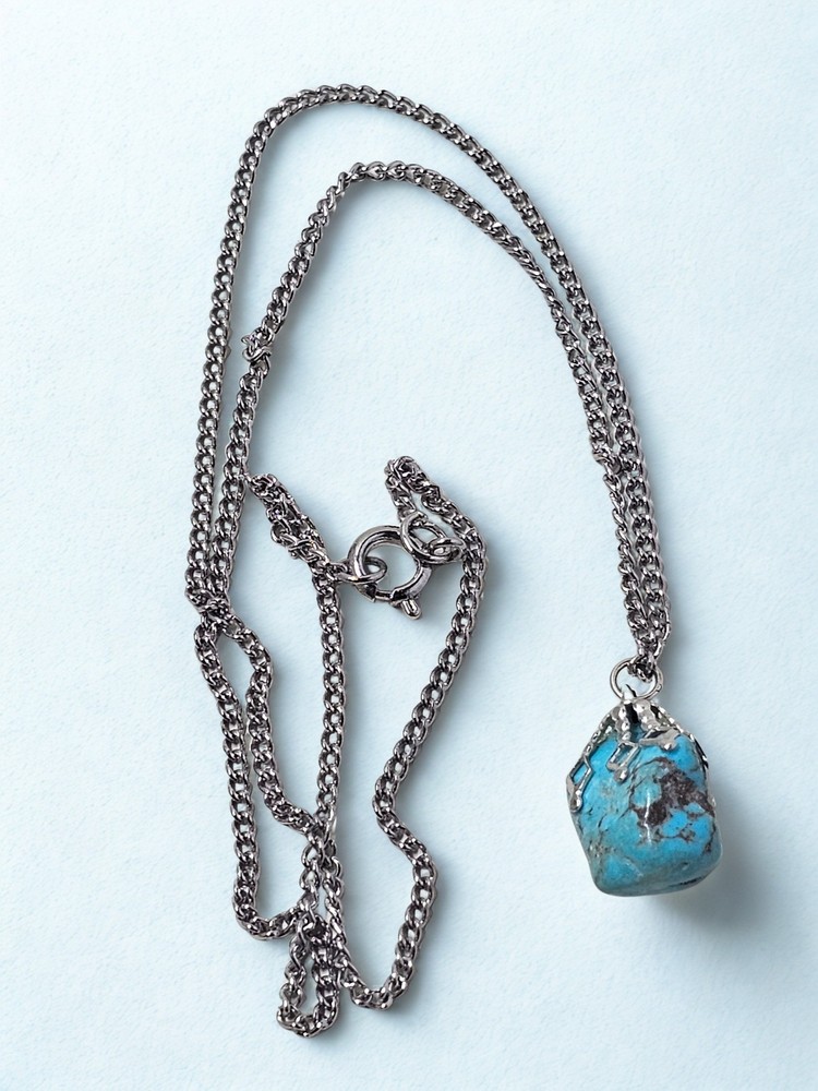 Vintage Turquoise Nugget Pendant Necklace Silver Tone Chain 24 Inch