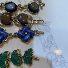 Lot 4 Vintage Thermoset Jewelry Pieces 1 Necklace 3 Bracelets