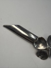 Vintage Stuart Nye Sterling Silver Dogwood Flower Bar Pin 4.5g 2 7/8 Inch Length
