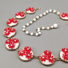 Vintage Floral Necklace Round Link Red Flowers White Discs 22″