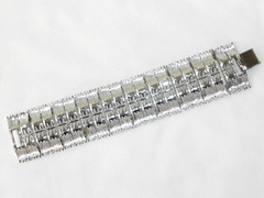 Lovely Vintage Coro Signed Silver tone Big wide Bracelet feels great on D104