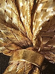 Vintage Les Bernard Signed Woven Gold Tone Bow Brooch Pin 3″ Statement Textured