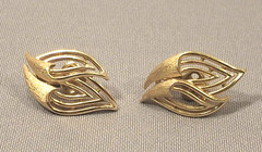 VTG 1950s-1970s Crown Trifari Clip On Earrings Lot Gold Tone 7 Pair Retro MCM