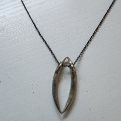 Vintage Retro Women’s Necklace Multiple Rhinestones Silver Tone Chain & Pendant!