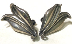 Vtg Pair Sterling Screwback Earrings, Tropical Leaf Design, 5 Grams 1-1/8″x3/4″