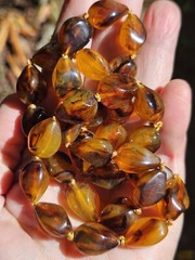 24″ Vintage Chunky Acrylic Lucite Faux Amber Beaded Necklace