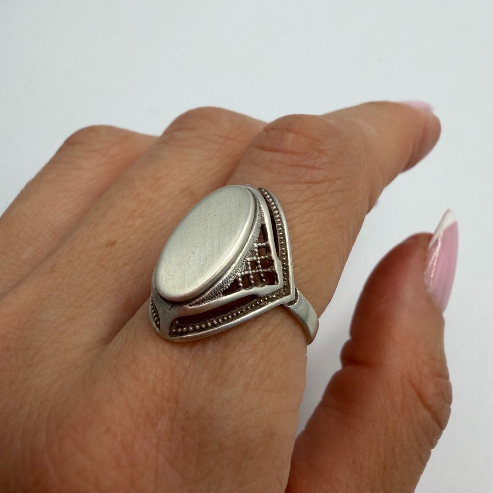 Vintage 925 Sterling Silver Signet Ring Star Hallmark Oval Top Filigree Size 7.5