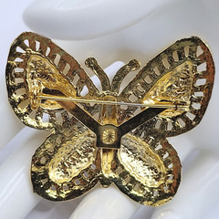 AAI Elegant Simple and Classy Vintage Gold Tone Metal BUTTERFLY Brooch Pin