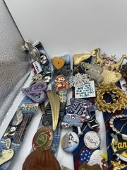 Assorted Vintage Pins In Rhinestones Gold & Silver Tone