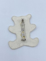 C1-3155 VINTAGE BROOCH SILVER PIN 1.6″ PAINTED WHITE TEDDY BEAR