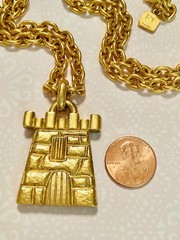 FT Paris High End Chunky Matte Gold Tone RARE Vtg Castle Pendant Necklace 32” 💛