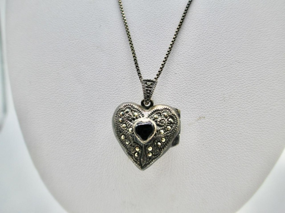 BLACK ONYS AND MARCASITE STERLING SILVER LOCKET PENDANT NECKLACE 18.5 INCH