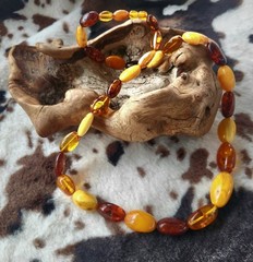 Large Genuine Baltic Amber Beaded Necklace. Vintage 29 Inches Long