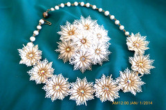 RARE CORO SNOW FLOWERS SOFT PLASTIC RHINESTONE NECKLACE EARRINGS BROOCH SET