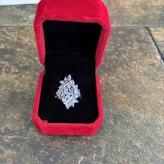 Gorgeous Vintage 10kt White Gold Marquise And Round Tanzanite Cluster Ring Sz 7
