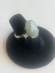 Vintage Jade Ladies Ring In 14k Yellow Gold Size 6.5 Center Oval Jade 18x13mm