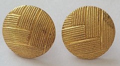VINTAGE STUNNING BUTTON SIGNED MONET PIERCED EARRINGS