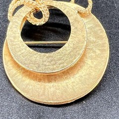 ART Arthur Pepper Brooch Pin Goldtone 1 5/8″ Abstract & Round 3D Signed Vintage
