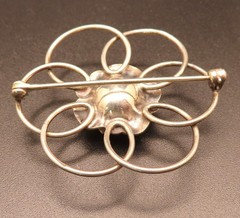 Vintage Mid Century Sterling Silver Interlocking Loop Wire 3D Rose Flower Brooch