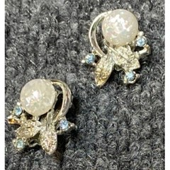 Vintage Silver Tone Necklace and Clip On Earrings White AB Iridescent Rhinestone