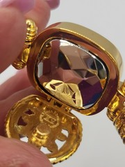 Vtg JOAN RIVERS Clamper Bangle Bracelet Goldplate Rope Design Purple Glass Stone